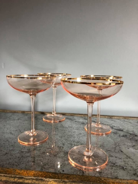 Set of 4 Peach Cocktail Glasses Image
