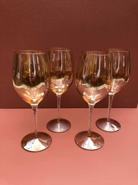 4 Amber Twist Wine Glasses Image