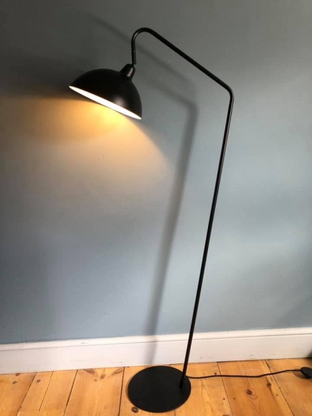 Shape Floor Lamp Image