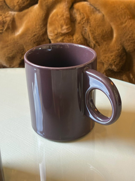 Made in Amsterdam Design Mug Aubergine Image