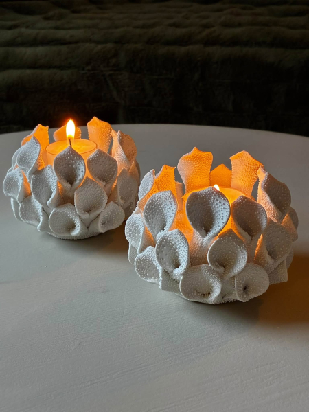 White Porcelain Lotus T-Light Image