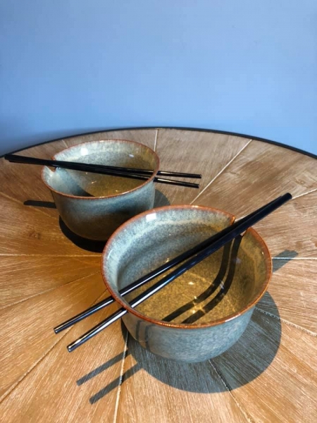 2 Noodle Bowls & ChopSticks Image