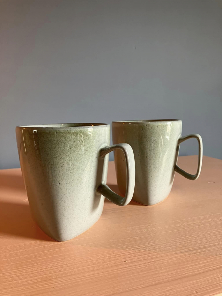 Set of 2 Triangle Mugs Image